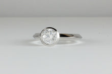 Load image into Gallery viewer, 1.09ct Diamond Art Deco Design Platinum Ring