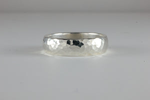 9ct or 18ct White Gold Hammered 5mm 'D' Profile Wedding Band