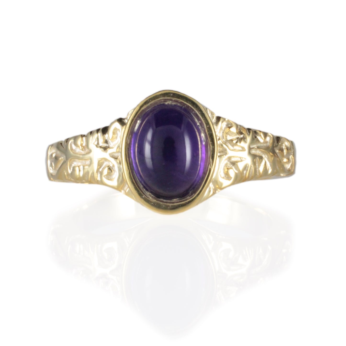'Sostra' Victorian style Oval Amethyst Cabochon Gold Ring