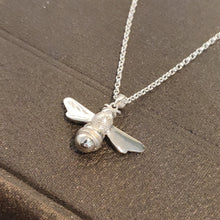 Load image into Gallery viewer, Sterling Silver Bee Pendant