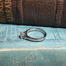 Load image into Gallery viewer, 0.33ct Round Brilliant Cut Diamond set in Platinum with 4-claws