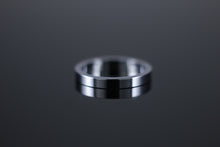 Load image into Gallery viewer, 18ct 2.5mm Flat Wedding Band in White Gold