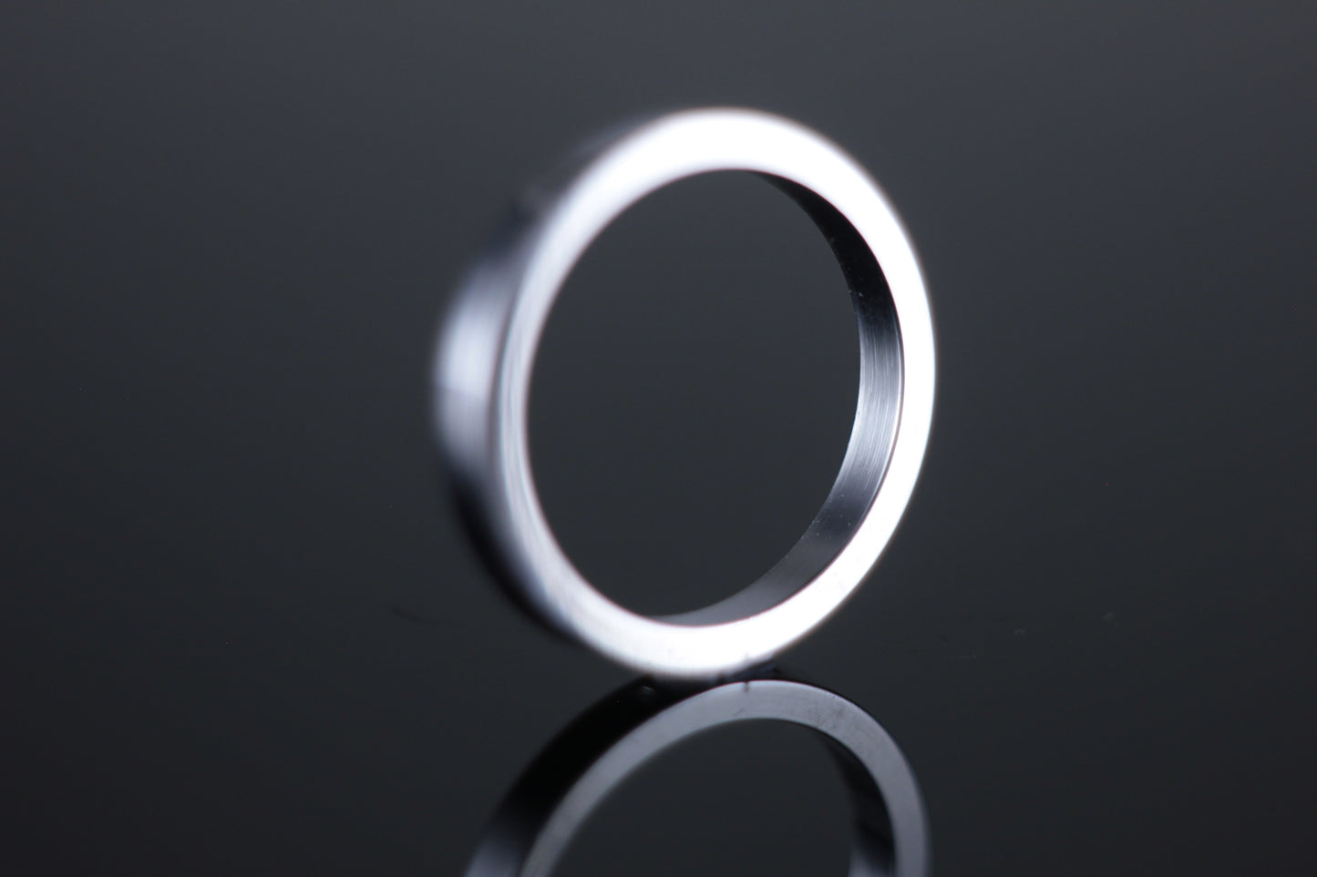 18ct 2.5mm Flat Wedding Band in White Gold