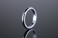 Load image into Gallery viewer, 18ct 2.5mm &#39;D&#39; Profile Wedding Band in Yellow, Rose or White Gold