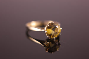 9ct Golden Yellow Heliodor Beryl ring 1.74ct 8-claw setting