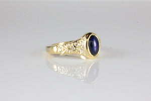 Rubover Sapphire Ring
