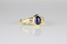 Load image into Gallery viewer, Sapphire Oval Cabochon Portrait Ring