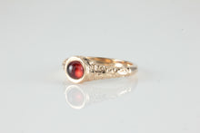 Load image into Gallery viewer, &#39;Narona&#39; Victorian style Round Garnet Cabochon Ring