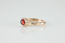 Load image into Gallery viewer, &#39;Narona&#39; Victorian style Round Garnet Cabochon Ring