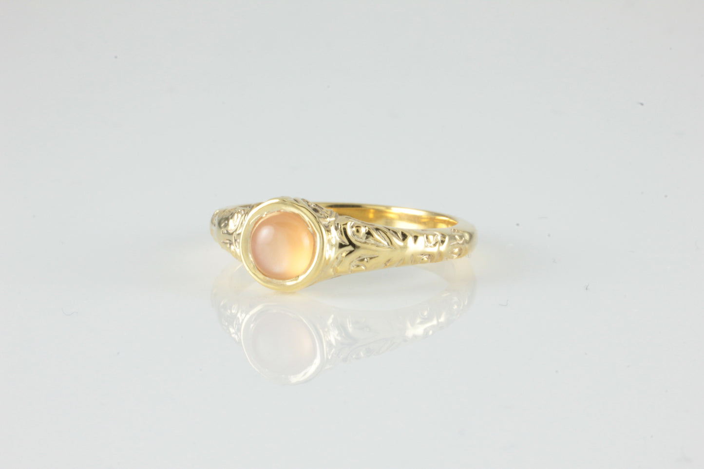 'Narona' Victorian style Round Peach Moonstone Cabochon Ring