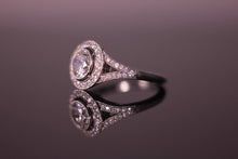 Load image into Gallery viewer, Split shank detail on vintage style Engagement ring