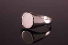 Load image into Gallery viewer, 11x9mm Oval Signet Ring