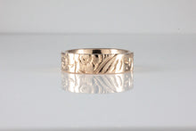Load image into Gallery viewer, Floral Engraved Victorian Style Band in 18ct Rose Gold